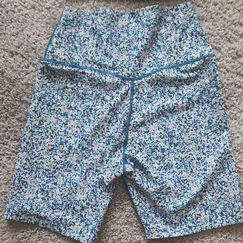 Sage Collective Blue Static Ditsy Sports Bra and Shorts Set - Picture 7 of 10